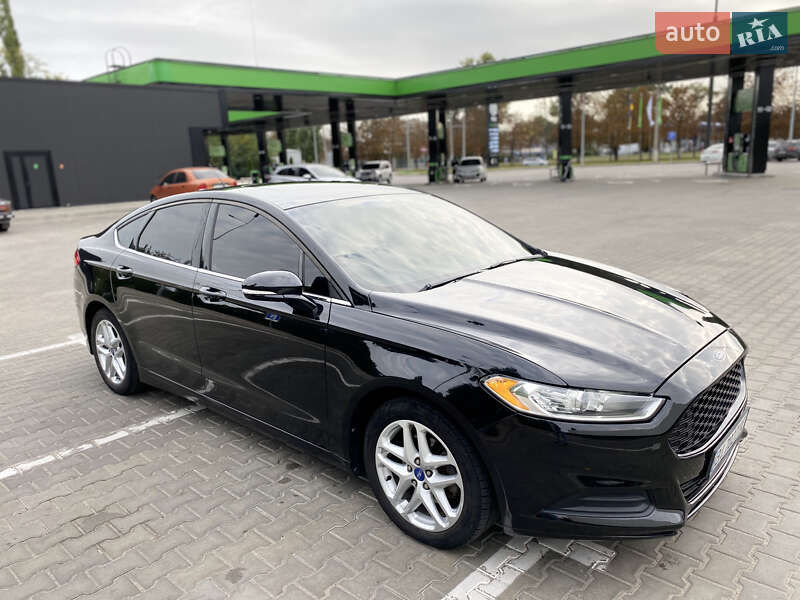 Седан Ford Fusion 2013 в Кременчуці
