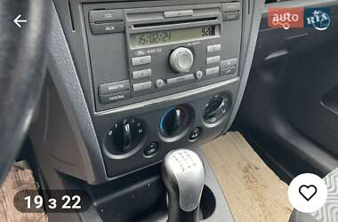 Хэтчбек Ford Fusion 2006 в 