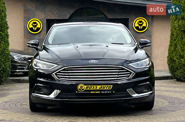 Седан Ford Fusion 2018 в 