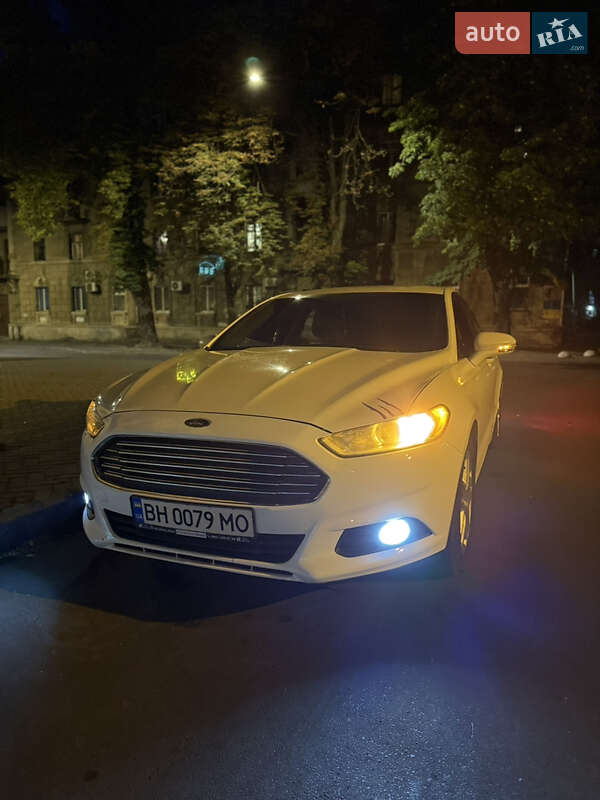 Седан Ford Fusion 2013 в Одесі