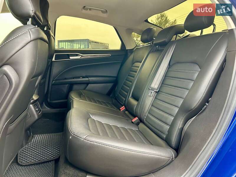 Седан Ford Fusion 2016 в Києві