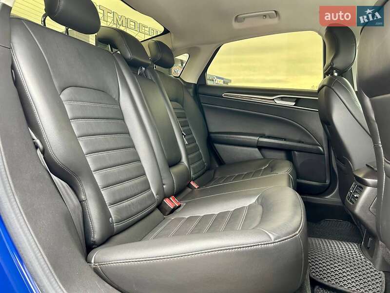 Седан Ford Fusion 2016 в Києві