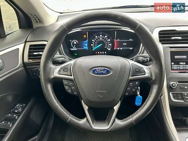 Седан Ford Fusion 2016 в Києві