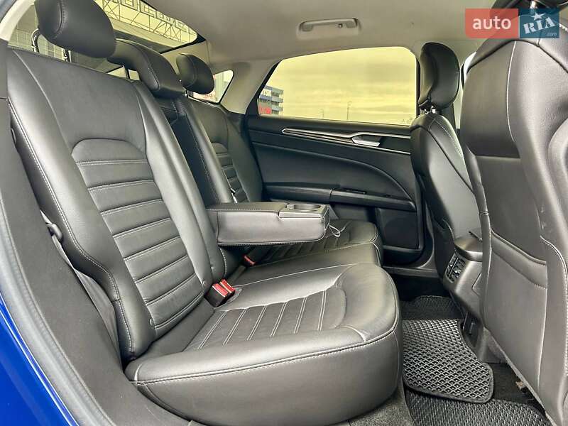 Седан Ford Fusion 2016 в Києві