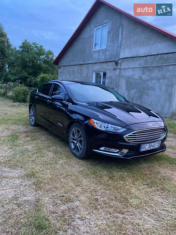 Седан Ford Fusion 2017 в Львові