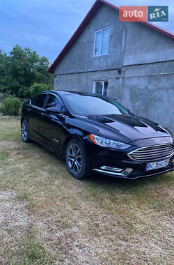Седан Ford Fusion 2017 в 