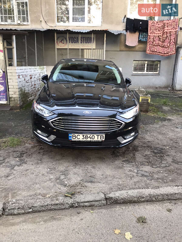 Седан Ford Fusion 2017 в Львові