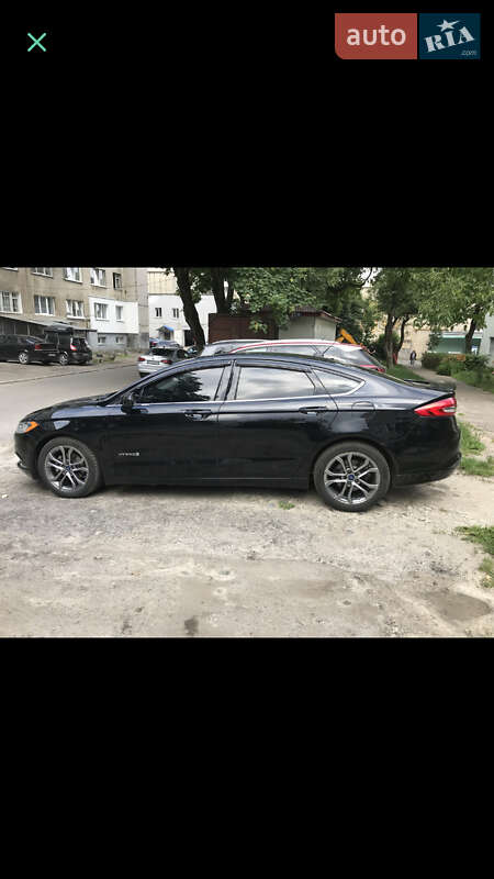 Седан Ford Fusion 2017 в Львові