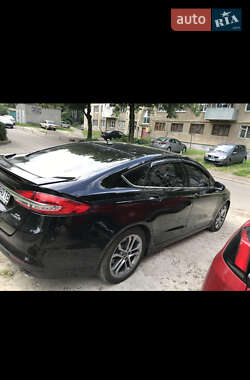 Седан Ford Fusion 2017 в 