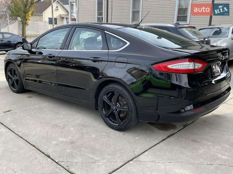 Седан Ford Fusion 2016 в Тернополі