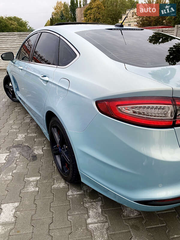Седан Ford Fusion 2014 в Тернополі