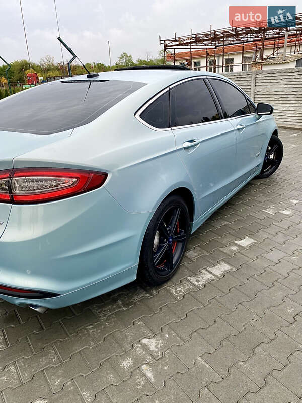 Седан Ford Fusion 2014 в Тернополі