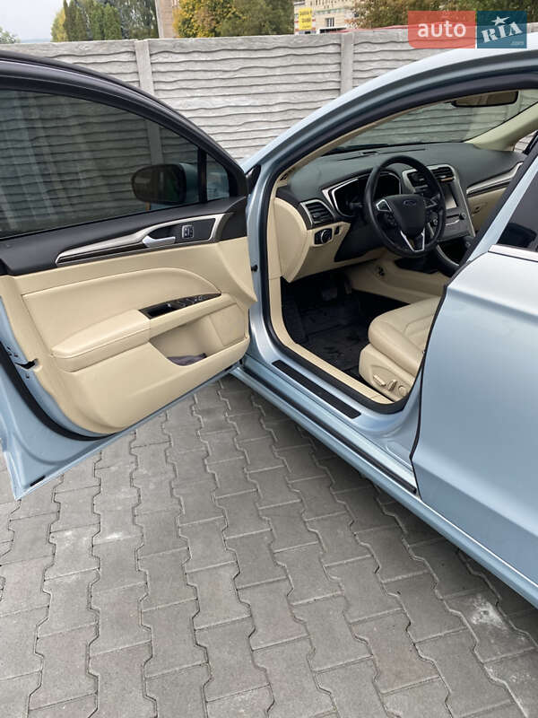 Седан Ford Fusion 2014 в Тернополі