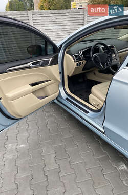 Седан Ford Fusion 2014 в 