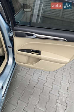 Седан Ford Fusion 2014 в 