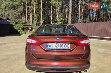 Седан Ford Fusion 2016 в 