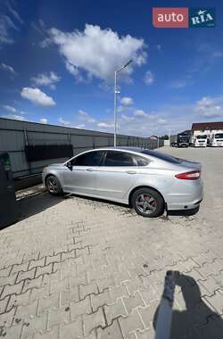 Седан Ford Fusion 2014 в 