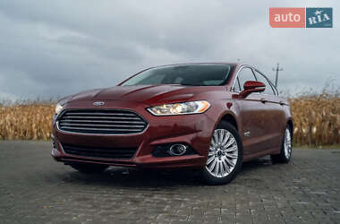 Седан Ford Fusion 2014 в 