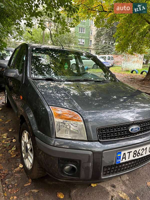 Хэтчбек Ford Fusion 2008 в Львове