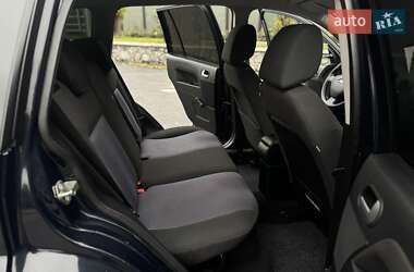 Хэтчбек Ford Fusion 2006 в 