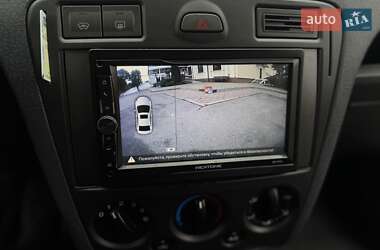 Хэтчбек Ford Fusion 2006 в 