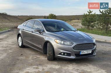 Седан Ford Fusion 2013 в 