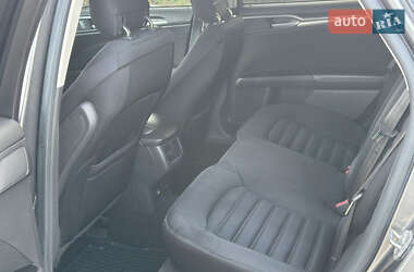 Седан Ford Fusion 2013 в 