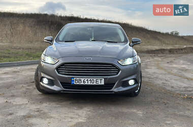 Седан Ford Fusion 2013 в 