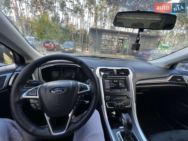Седан Ford Fusion 2015 в Ирпене