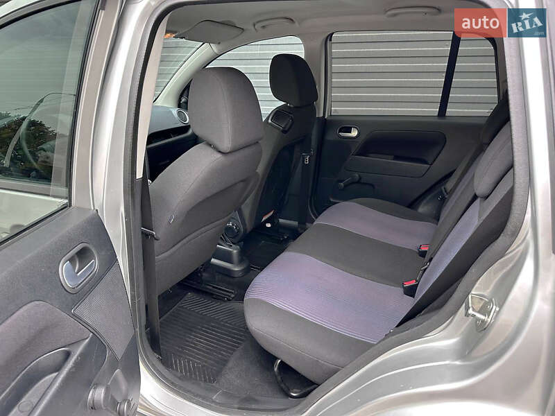 Хэтчбек Ford Fusion 2007 в Каменском