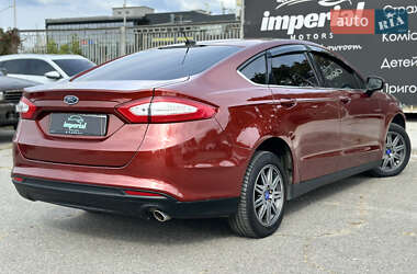 Седан Ford Fusion 2014 в  фото 5 Седан Ford Fusion 2014 в