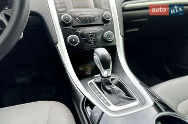 Седан Ford Fusion 2014 в  фото 13 Седан Ford Fusion 2014 в