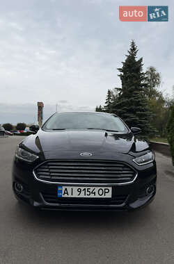 Седан Ford Fusion 2015 в 