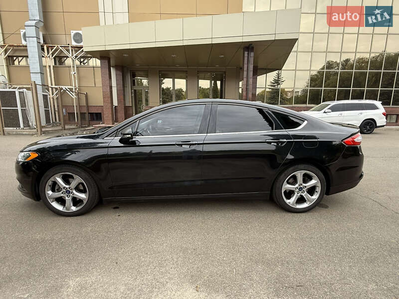 Седан Ford Fusion 2015 в Киеве