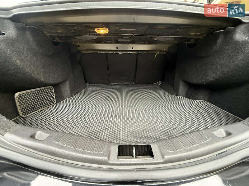 Седан Ford Fusion 2015 в Киеве