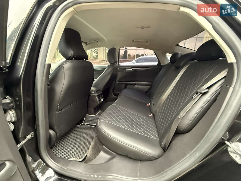 Седан Ford Fusion 2015 в Киеве