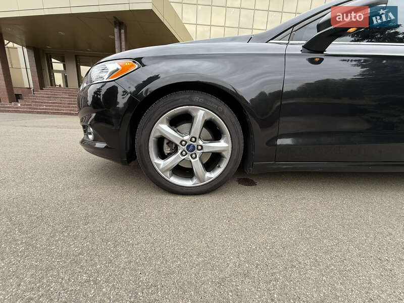 Седан Ford Fusion 2015 в Киеве