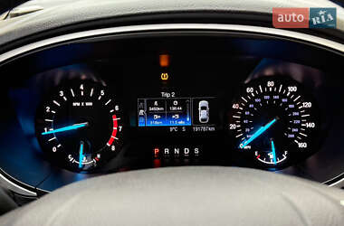 Седан Ford Fusion 2015 в 