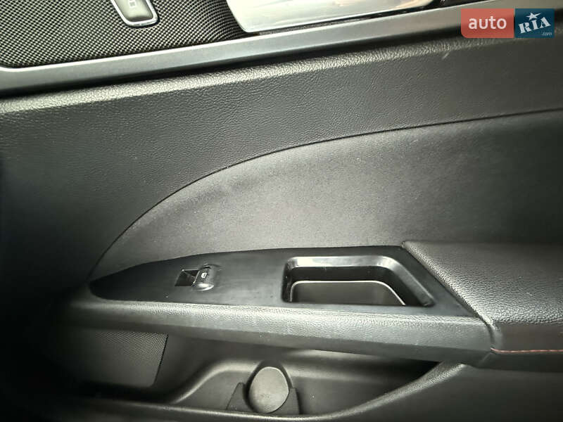 Седан Ford Fusion 2015 в Киеве