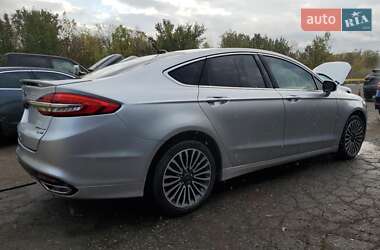 Седан Ford Fusion 2018 в 