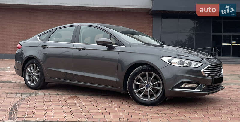 Седан Ford Fusion 2017 в Одесі