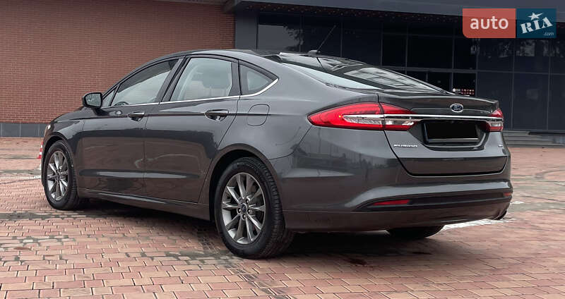 Седан Ford Fusion 2017 в Одесі