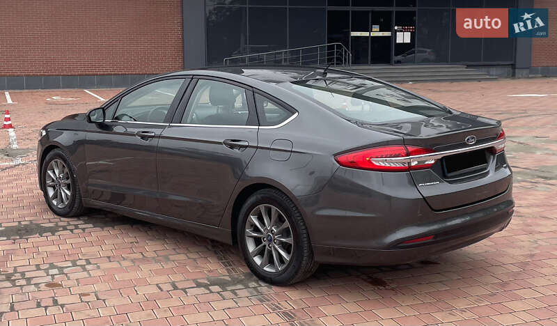 Седан Ford Fusion 2017 в Одесі