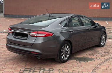 Седан Ford Fusion 2017 в 