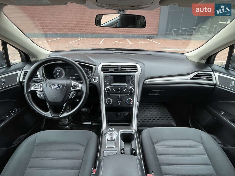 Седан Ford Fusion 2017 в Одесі