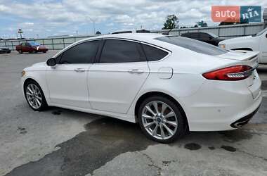 Седан Ford Fusion 2017 в 
