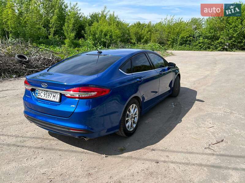 Седан Ford Fusion 2018 в Золочеві