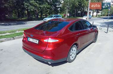 Седан Ford Fusion 2013 в 