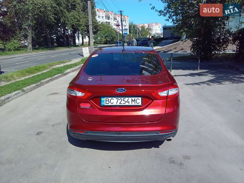 Седан Ford Fusion 2013 в Львові