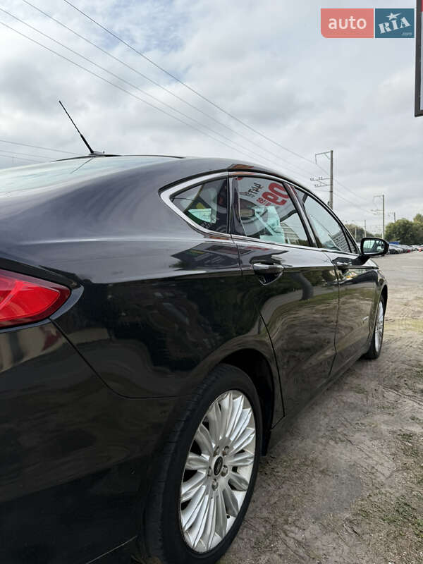 Седан Ford Fusion 2014 в Киеве